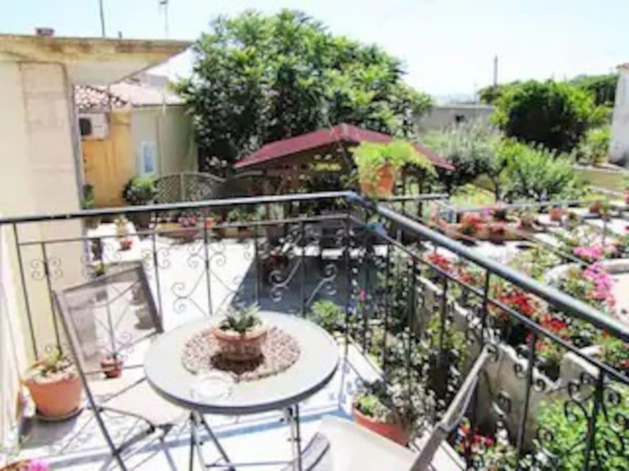 Apartament Toula's Garden-view 3